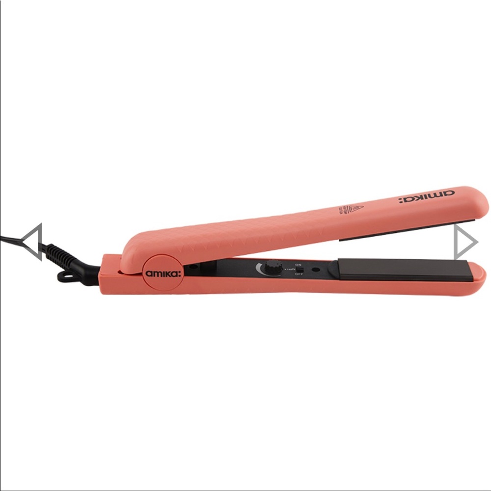 Amika hair straightener